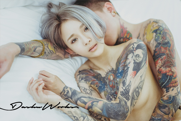 hot-japan-couple-with-tattoo