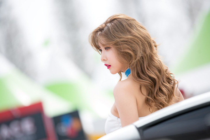 Heo Yoon Mi model at CJ Super Race Championship Round 1