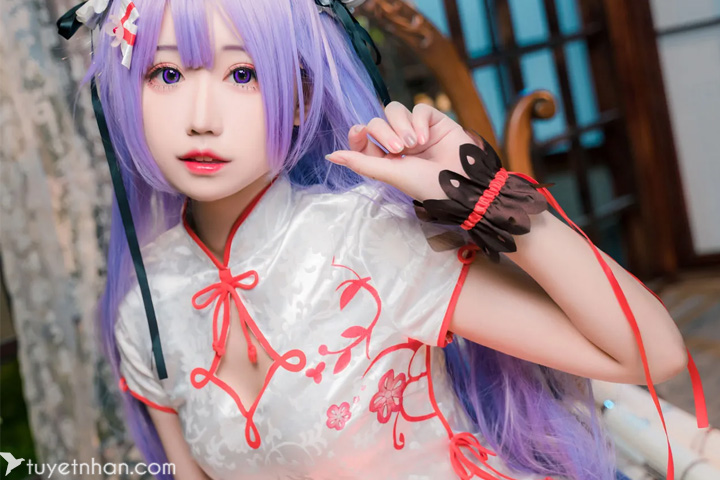 chinese-young-girl-cosplay-azur-lane