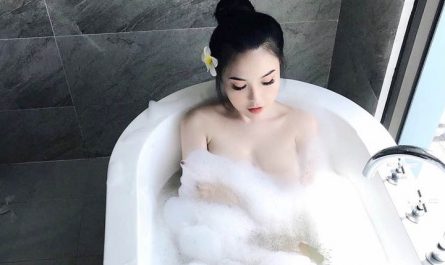 anh-gai-xinh-viet-nam-tha-dang-tren-giuong-khoe-body-chuan-tung-cm