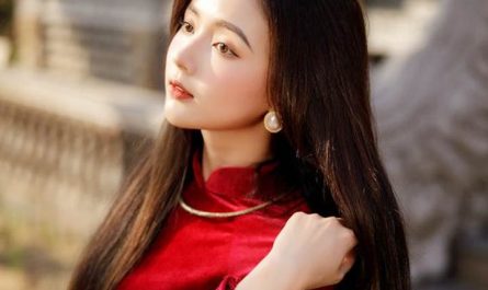 anh-gai-xinh-mac-ao-dai-do-viet-nam